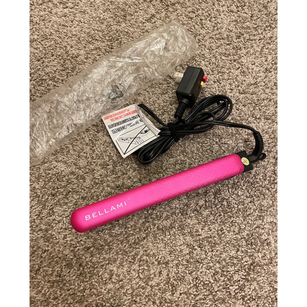 New Pink Bellami Hair Straightener